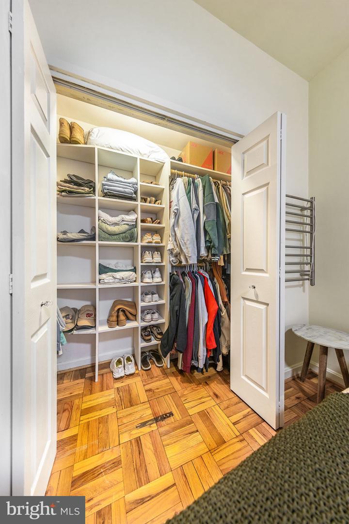 5112 MACARTHUR BLVD NW #2, WASHINGTON, District Of Columbia 20016, 1 Bedroom Bedrooms, ,1 BathroomBathrooms,Residential,For sale,5112 MACARTHUR BLVD NW #2,DCDC2186052 MLS # DCDC2186052