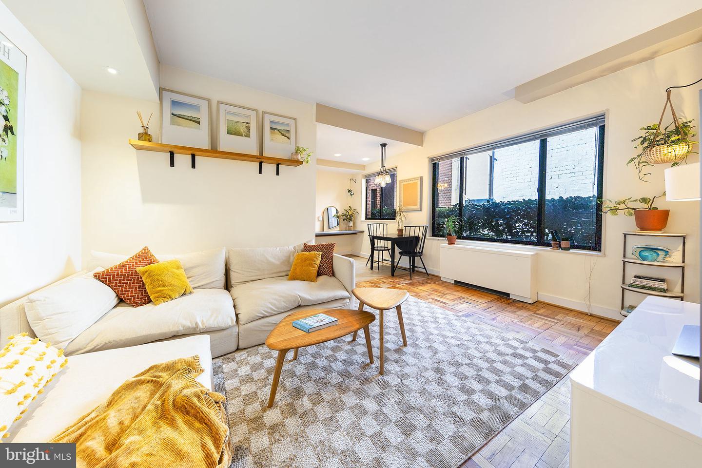 5112 MACARTHUR BLVD NW #2, WASHINGTON, District Of Columbia 20016, 1 Bedroom Bedrooms, ,1 BathroomBathrooms,Residential,For sale,5112 MACARTHUR BLVD NW #2,DCDC2186052 MLS # DCDC2186052