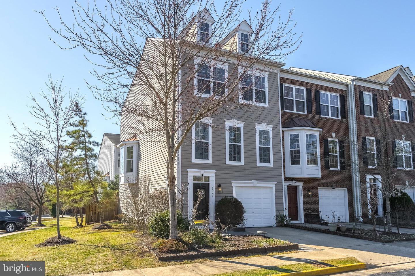 5321 CRIMSON SKY CT, CENTREVILLE, Virginia 20120, 4 Bedrooms Bedrooms, ,3 BathroomsBathrooms,Residential,For sale,5321 CRIMSON SKY CT,VAFX2224568 MLS # VAFX2224568