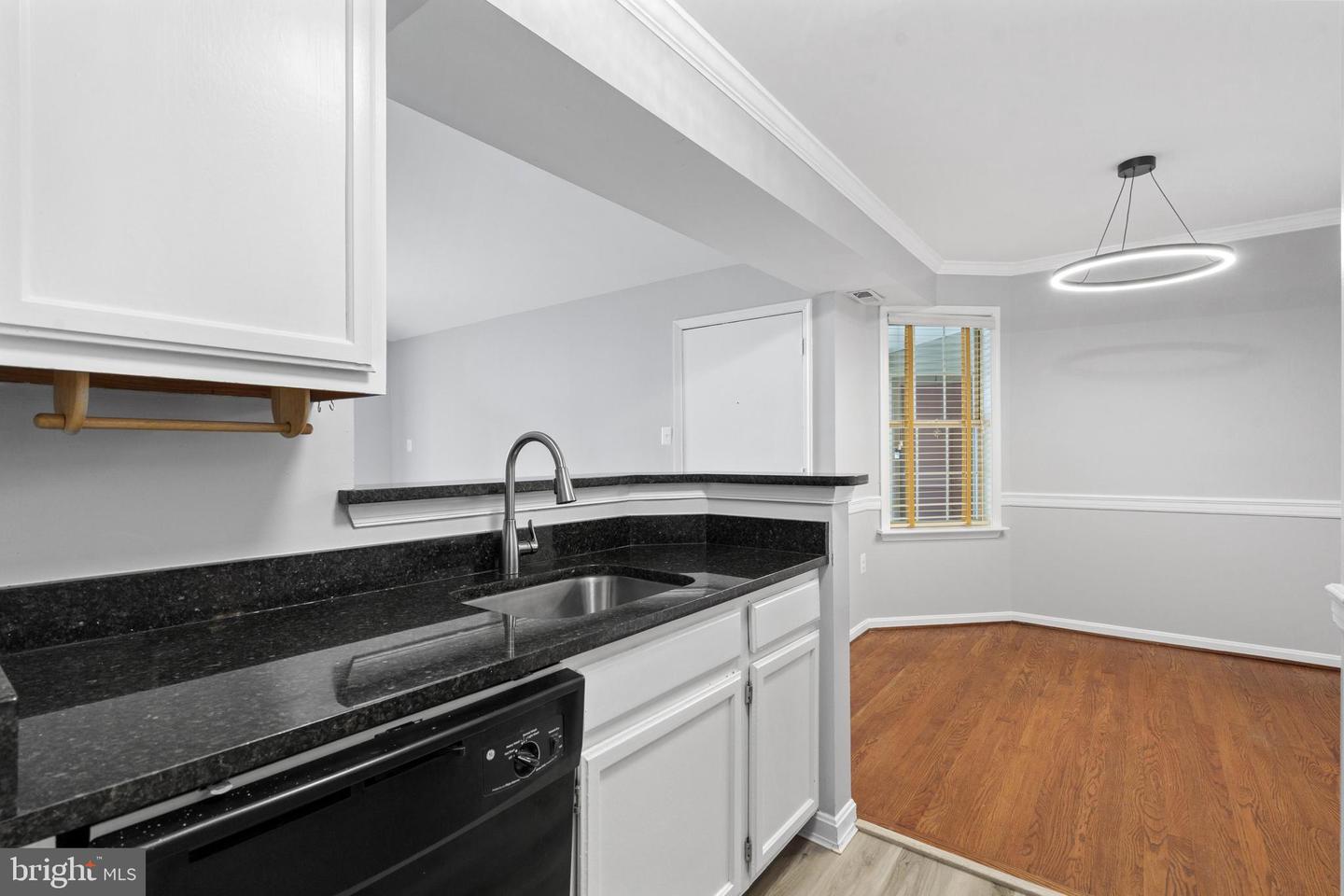 6918 VICTORIA DR #L, ALEXANDRIA, Virginia 22310, 2 Bedrooms Bedrooms, ,2 BathroomsBathrooms,Residential,For sale,6918 VICTORIA DR #L,VAFX2225054 MLS # VAFX2225054