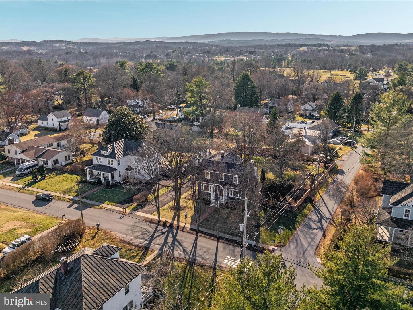 201 S ORCHARD DR, PURCELLVILLE, Virginia 20132, 3 Bedrooms Bedrooms, ,2 BathroomsBathrooms,Residential,For sale,201 S ORCHARD DR,VALO2090168 MLS # VALO2090168