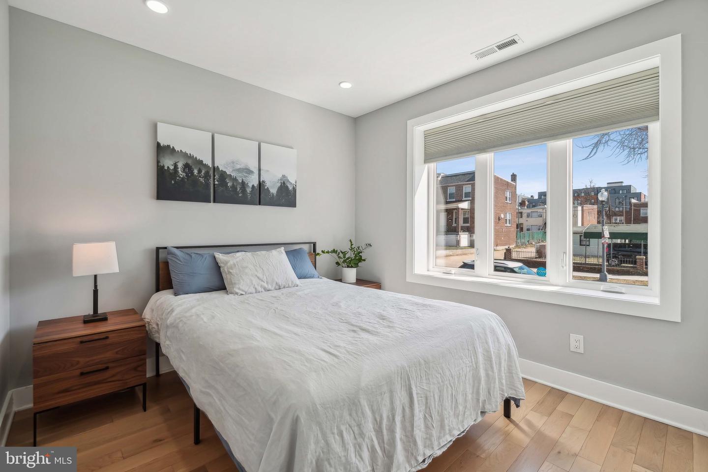 1404 HOLBROOK ST NE #2, WASHINGTON, District Of Columbia 20002, 2 Bedrooms Bedrooms, ,2 BathroomsBathrooms,Residential,For sale,1404 HOLBROOK ST NE #2,DCDC2187932 MLS # DCDC2187932