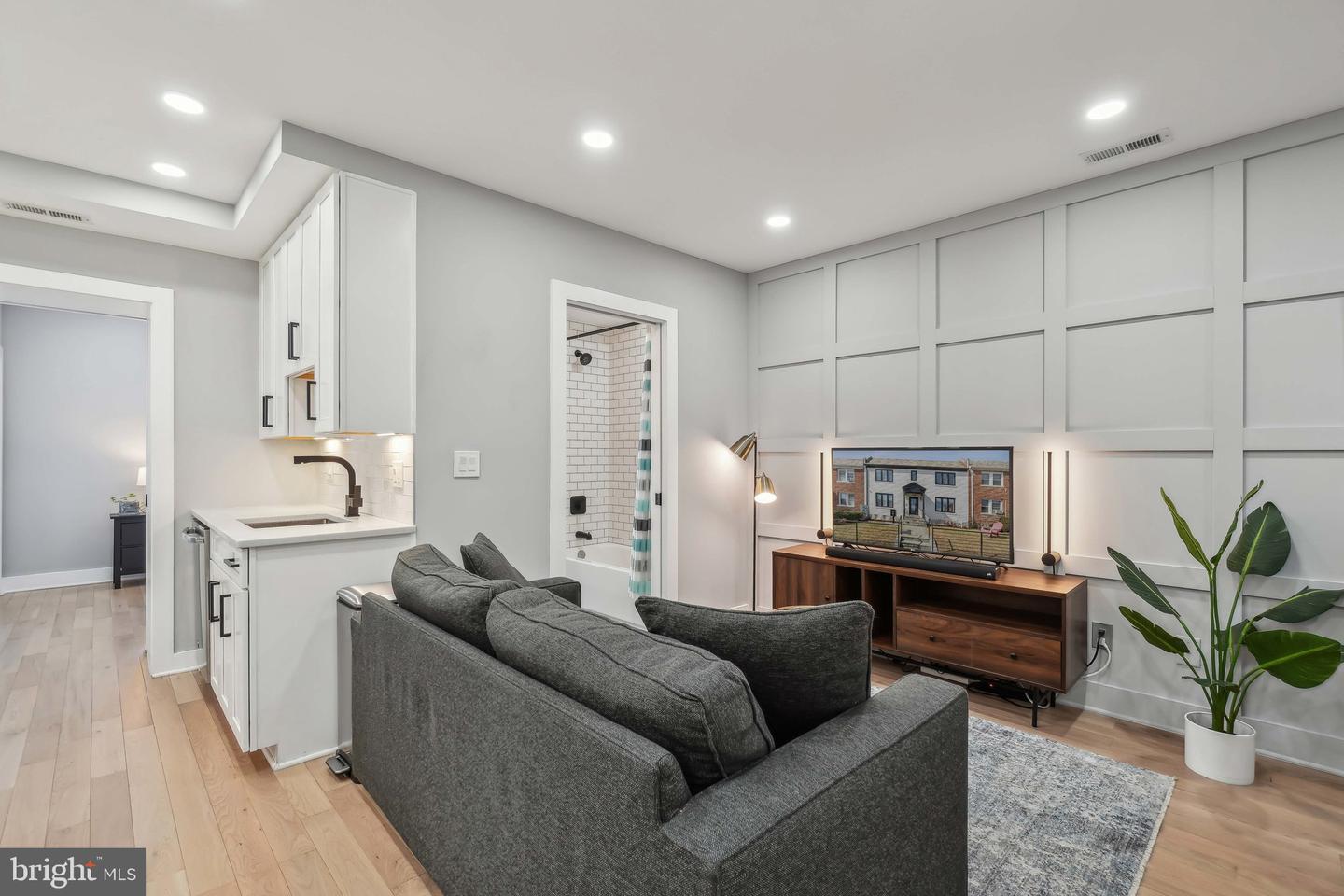1404 HOLBROOK ST NE #2, WASHINGTON, District Of Columbia 20002, 2 Bedrooms Bedrooms, ,2 BathroomsBathrooms,Residential,For sale,1404 HOLBROOK ST NE #2,DCDC2187932 MLS # DCDC2187932
