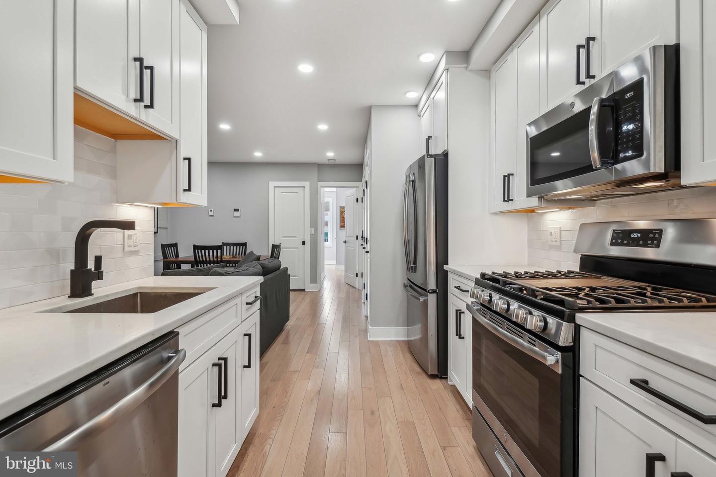 1404 HOLBROOK ST NE #2, WASHINGTON, District Of Columbia 20002, 2 Bedrooms Bedrooms, ,2 BathroomsBathrooms,Residential,For sale,1404 HOLBROOK ST NE #2,DCDC2187932 MLS # DCDC2187932