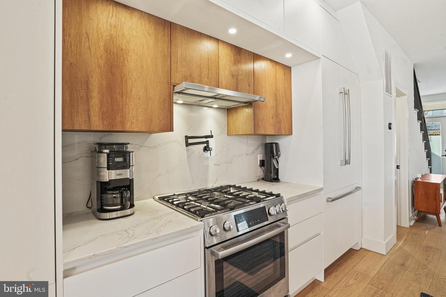1410 C ST NE, WASHINGTON, District Of Columbia 20002, 4 Bedrooms Bedrooms, ,3 BathroomsBathrooms,Residential,For sale,1410 C ST NE,DCDC2187978 MLS # DCDC2187978