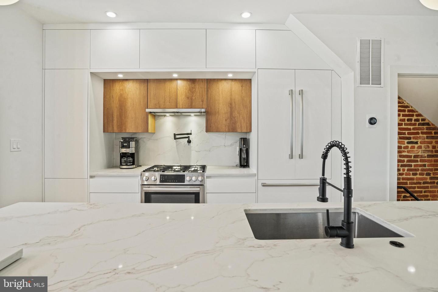 1410 C ST NE, WASHINGTON, District Of Columbia 20002, 4 Bedrooms Bedrooms, ,3 BathroomsBathrooms,Residential,For sale,1410 C ST NE,DCDC2187978 MLS # DCDC2187978