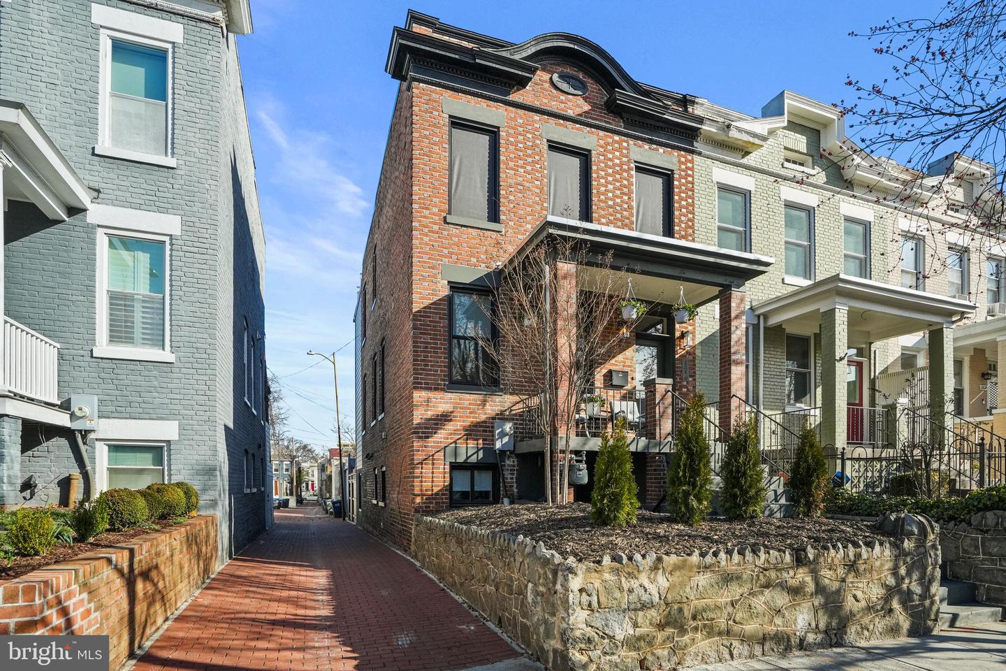 1410 C ST NE, WASHINGTON, District Of Columbia 20002, 4 Bedrooms Bedrooms, ,3 BathroomsBathrooms,Residential,For sale,1410 C ST NE,DCDC2187978 MLS # DCDC2187978