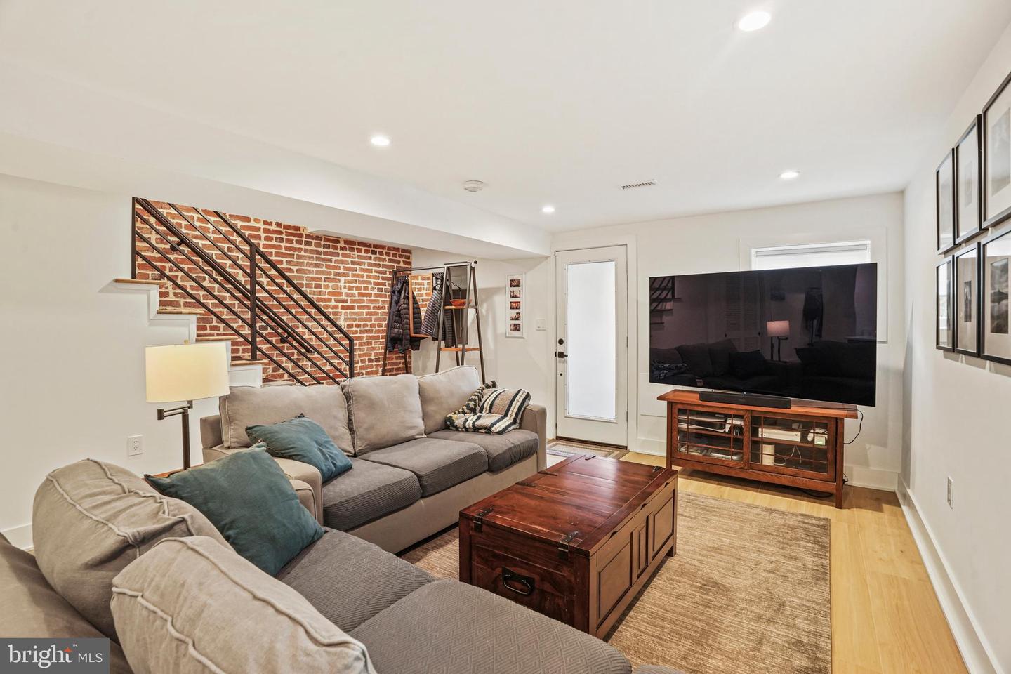 1410 C ST NE, WASHINGTON, District Of Columbia 20002, 4 Bedrooms Bedrooms, ,3 BathroomsBathrooms,Residential,For sale,1410 C ST NE,DCDC2187978 MLS # DCDC2187978