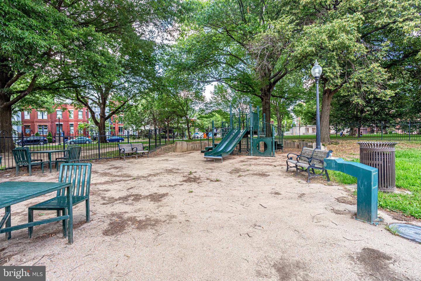 1410 C ST NE, WASHINGTON, District Of Columbia 20002, 4 Bedrooms Bedrooms, ,3 BathroomsBathrooms,Residential,For sale,1410 C ST NE,DCDC2187978 MLS # DCDC2187978