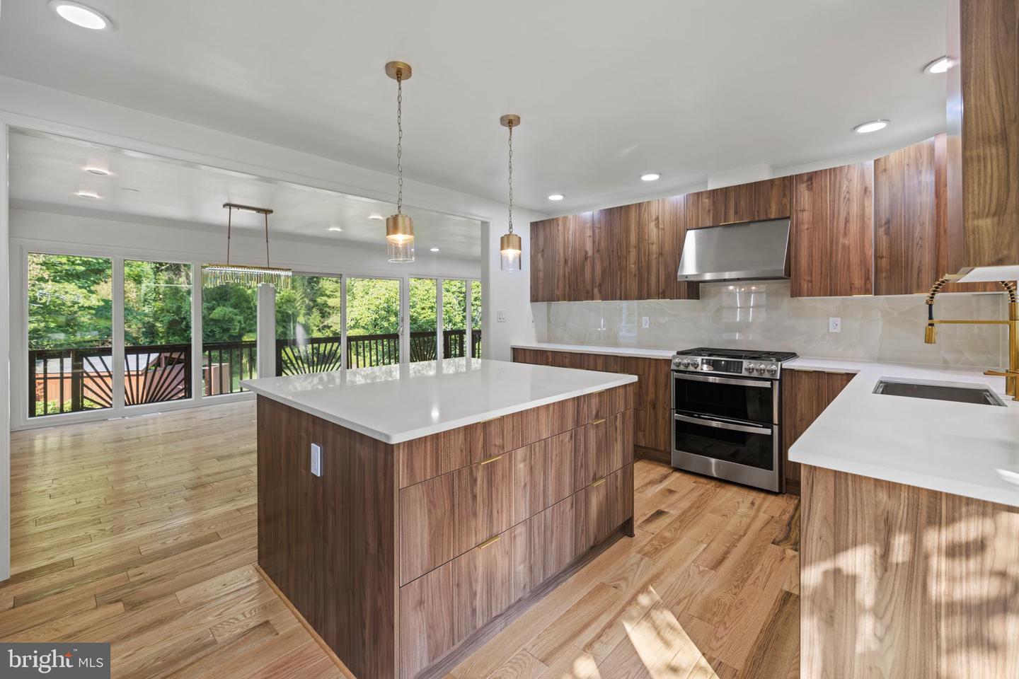 4812 RANDOLPH DR, ANNANDALE, Virginia 22003, 4 Bedrooms Bedrooms, ,3 BathroomsBathrooms,Residential,For sale,4812 RANDOLPH DR,VAFX2225422 MLS # VAFX2225422