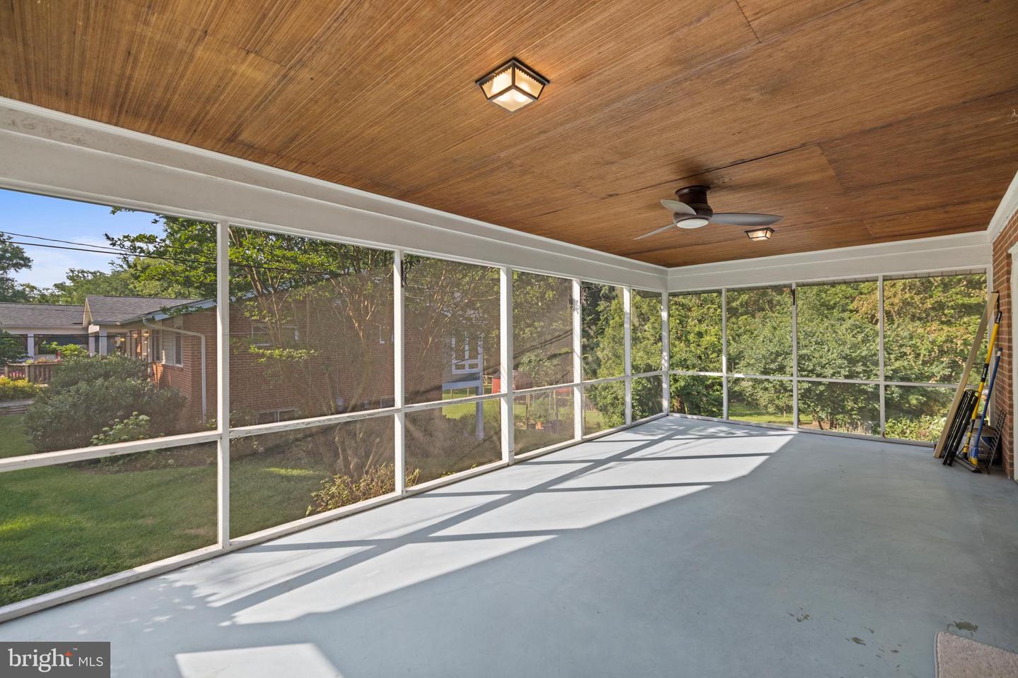 4812 RANDOLPH DR, ANNANDALE, Virginia 22003, 4 Bedrooms Bedrooms, ,3 BathroomsBathrooms,Residential,For sale,4812 RANDOLPH DR,VAFX2225422 MLS # VAFX2225422
