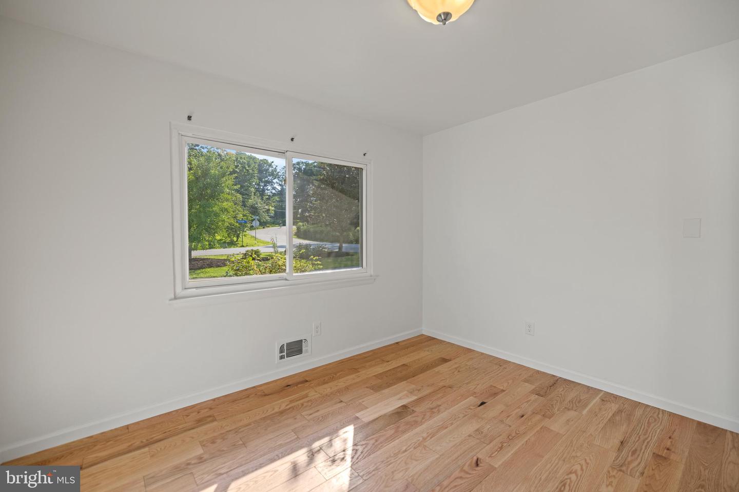 4812 RANDOLPH DR, ANNANDALE, Virginia 22003, 4 Bedrooms Bedrooms, ,3 BathroomsBathrooms,Residential,For sale,4812 RANDOLPH DR,VAFX2225422 MLS # VAFX2225422