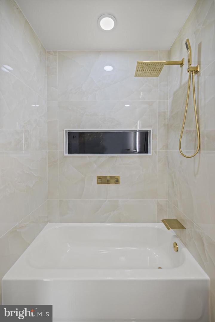 4812 RANDOLPH DR, ANNANDALE, Virginia 22003, 4 Bedrooms Bedrooms, ,3 BathroomsBathrooms,Residential,For sale,4812 RANDOLPH DR,VAFX2225422 MLS # VAFX2225422