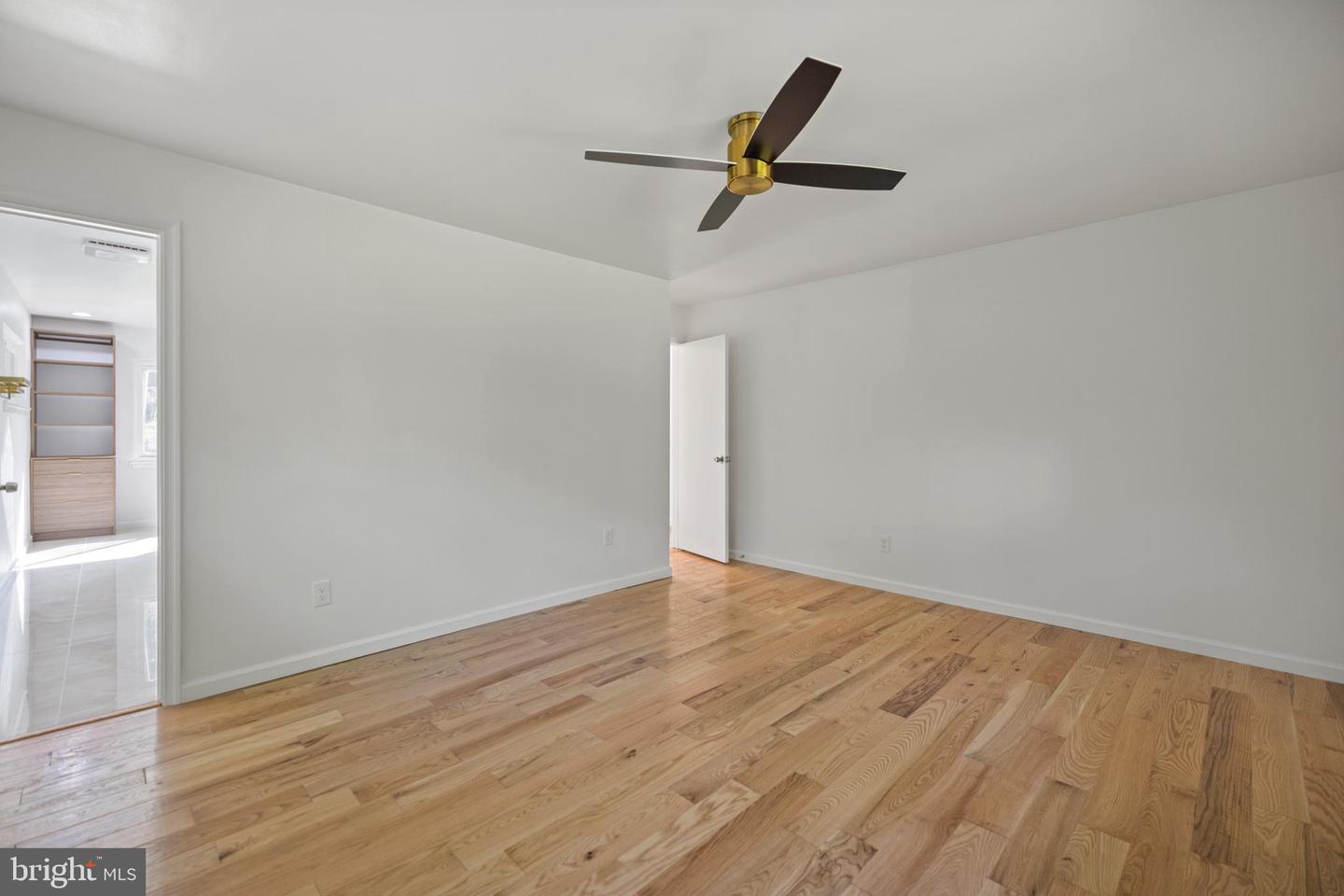 4812 RANDOLPH DR, ANNANDALE, Virginia 22003, 4 Bedrooms Bedrooms, ,3 BathroomsBathrooms,Residential,For sale,4812 RANDOLPH DR,VAFX2225422 MLS # VAFX2225422