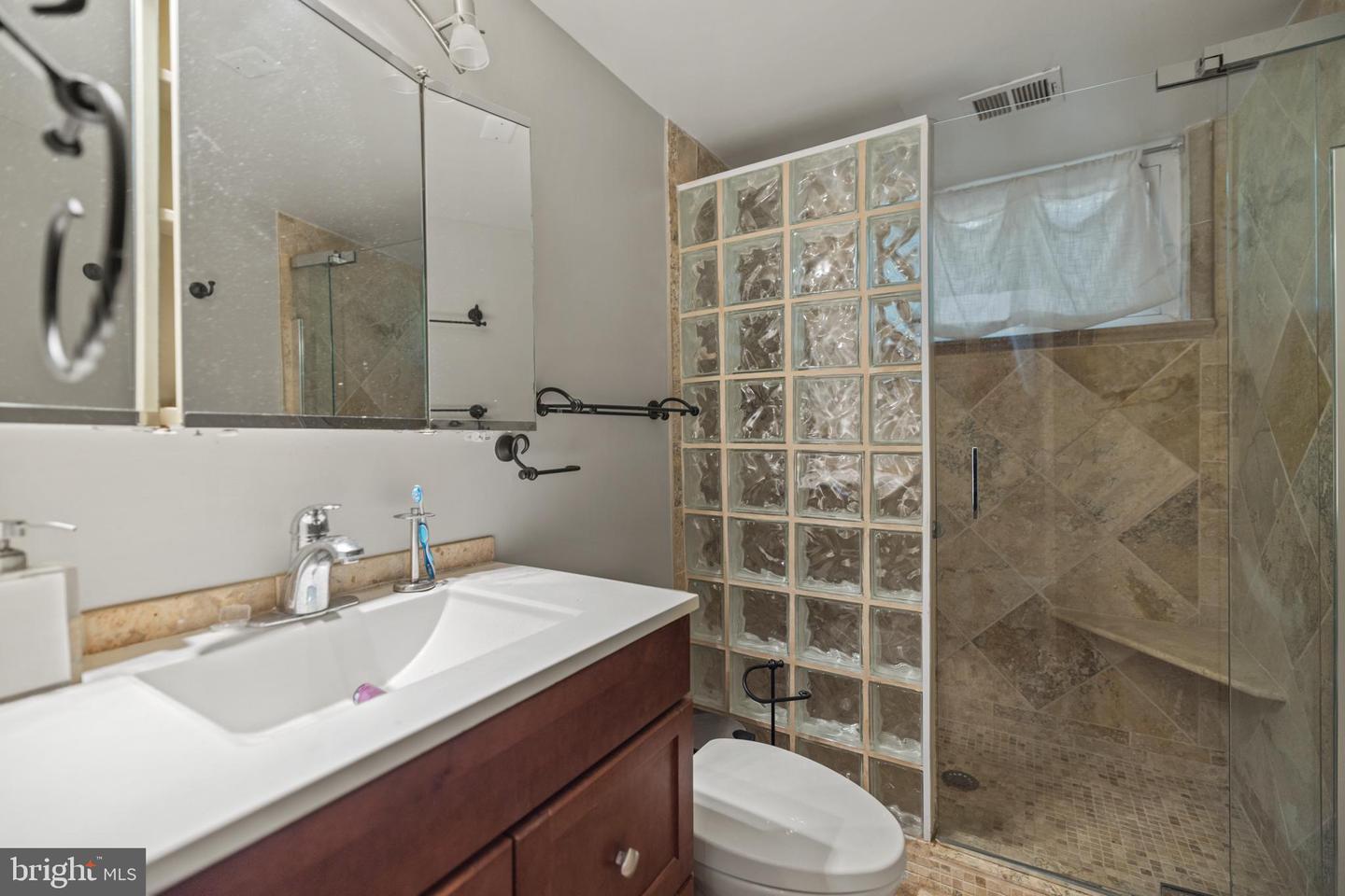 4812 RANDOLPH DR, ANNANDALE, Virginia 22003, 4 Bedrooms Bedrooms, ,3 BathroomsBathrooms,Residential,For sale,4812 RANDOLPH DR,VAFX2225422 MLS # VAFX2225422