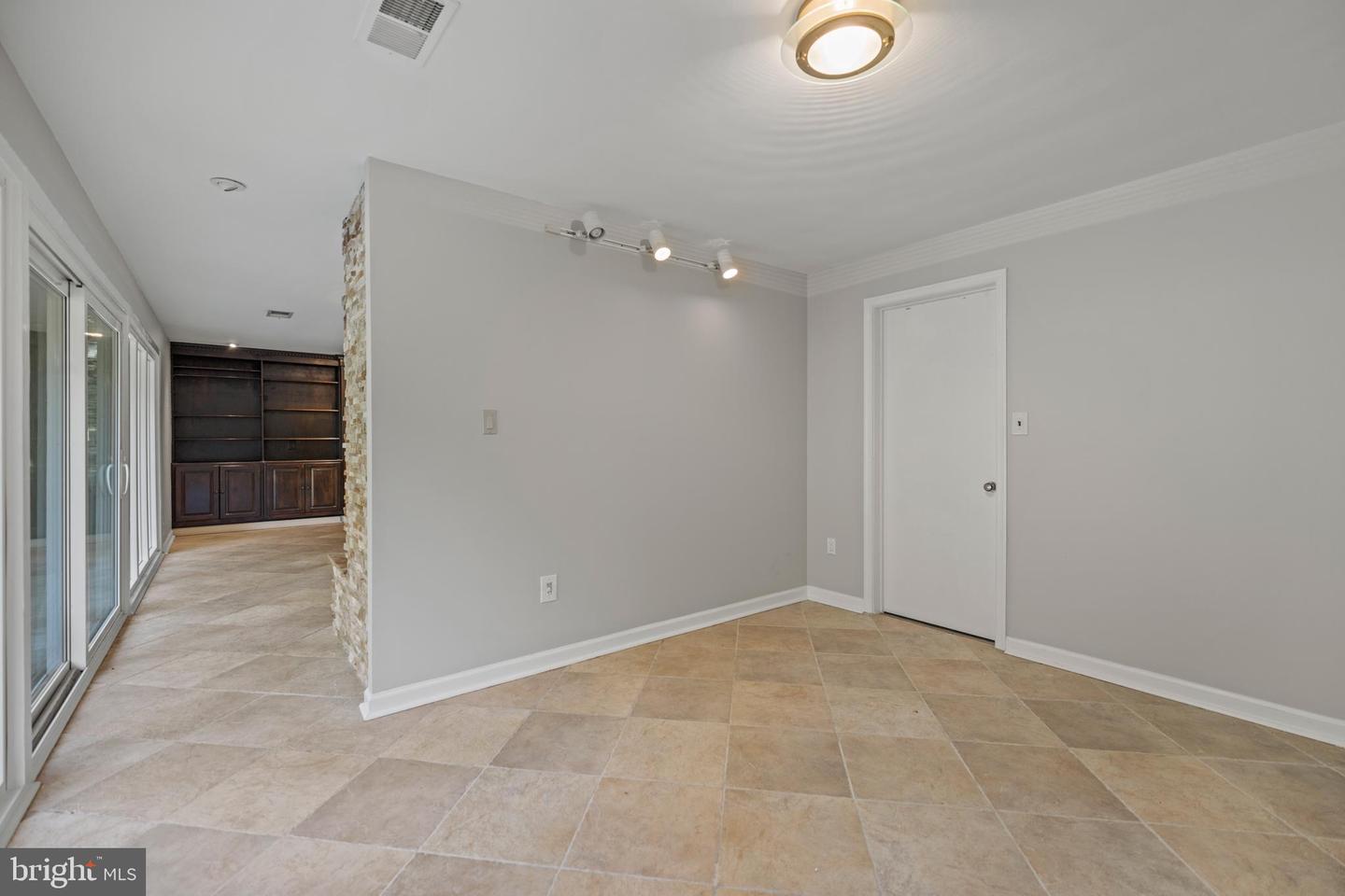 4812 RANDOLPH DR, ANNANDALE, Virginia 22003, 4 Bedrooms Bedrooms, ,3 BathroomsBathrooms,Residential,For sale,4812 RANDOLPH DR,VAFX2225422 MLS # VAFX2225422