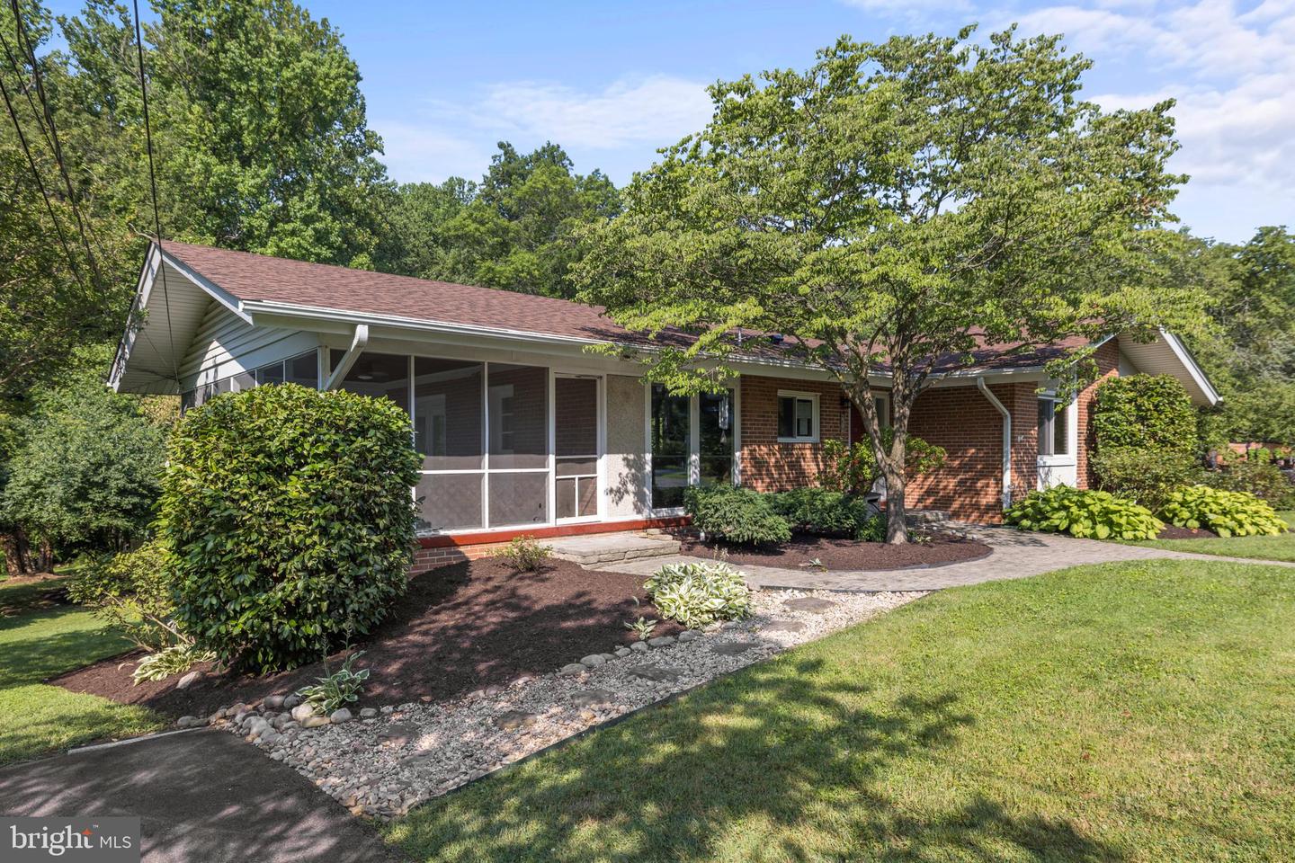 4812 RANDOLPH DR, ANNANDALE, Virginia 22003, 4 Bedrooms Bedrooms, ,3 BathroomsBathrooms,Residential,For sale,4812 RANDOLPH DR,VAFX2225422 MLS # VAFX2225422