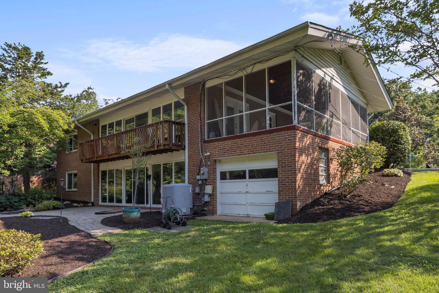 4812 RANDOLPH DR, ANNANDALE, Virginia 22003, 4 Bedrooms Bedrooms, ,3 BathroomsBathrooms,Residential,For sale,4812 RANDOLPH DR,VAFX2225422 MLS # VAFX2225422