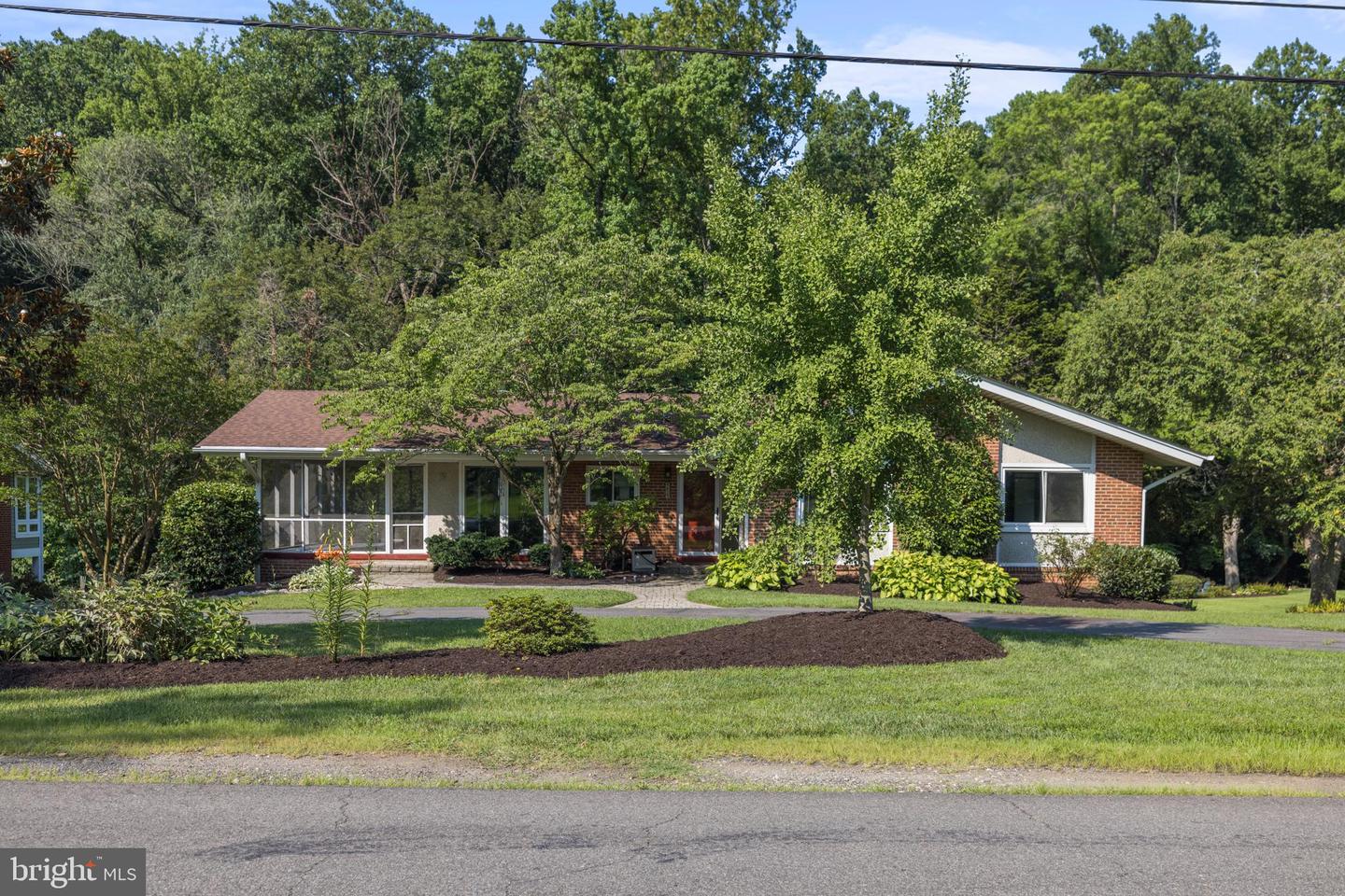 4812 RANDOLPH DR, ANNANDALE, Virginia 22003, 4 Bedrooms Bedrooms, ,3 BathroomsBathrooms,Residential,For sale,4812 RANDOLPH DR,VAFX2225422 MLS # VAFX2225422