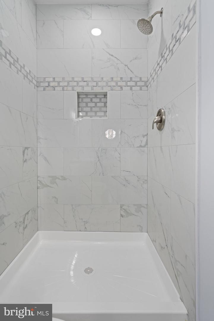 4542 GARBO CT, ANNANDALE, Virginia 22003, 4 Bedrooms Bedrooms, ,3 BathroomsBathrooms,Residential,For sale,4542 GARBO CT,VAFX2225648 MLS # VAFX2225648