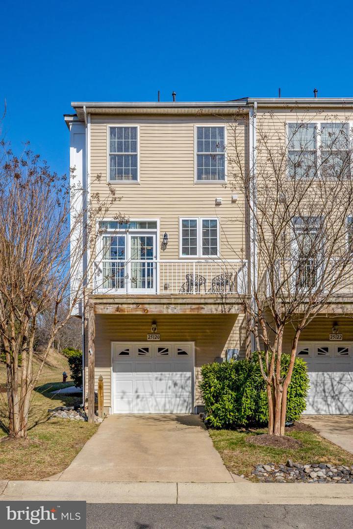 25120 OMAHA TER, CHANTILLY, Virginia 20152, 3 Bedrooms Bedrooms, ,3 BathroomsBathrooms,Residential,For sale,25120 OMAHA TER,VALO2090598 MLS # VALO2090598