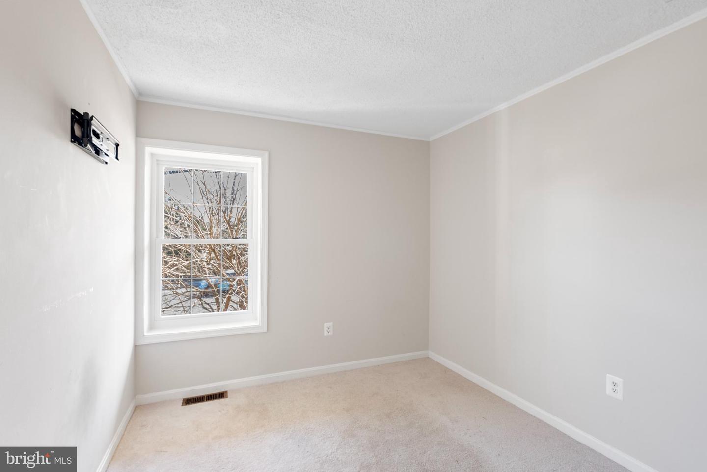 969 S ROLFE ST #1, ARLINGTON, Virginia 22204, 3 Bedrooms Bedrooms, ,2 BathroomsBathrooms,Residential,For sale,969 S ROLFE ST #1,VAAR2054310 MLS # VAAR2054310