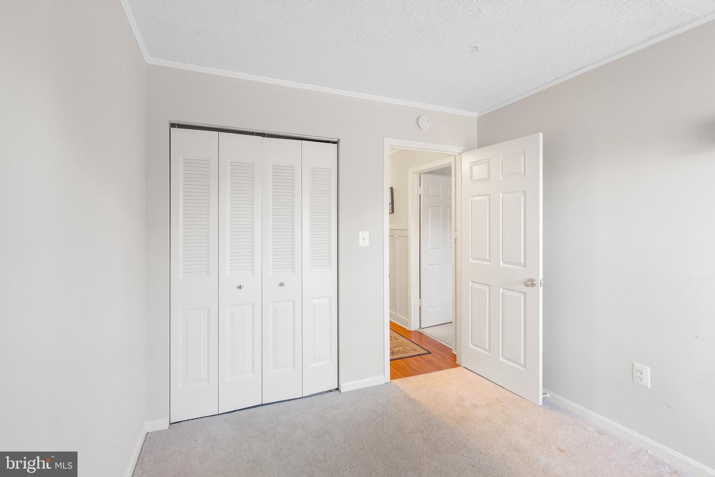 969 S ROLFE ST #1, ARLINGTON, Virginia 22204, 3 Bedrooms Bedrooms, ,2 BathroomsBathrooms,Residential,For sale,969 S ROLFE ST #1,VAAR2054310 MLS # VAAR2054310