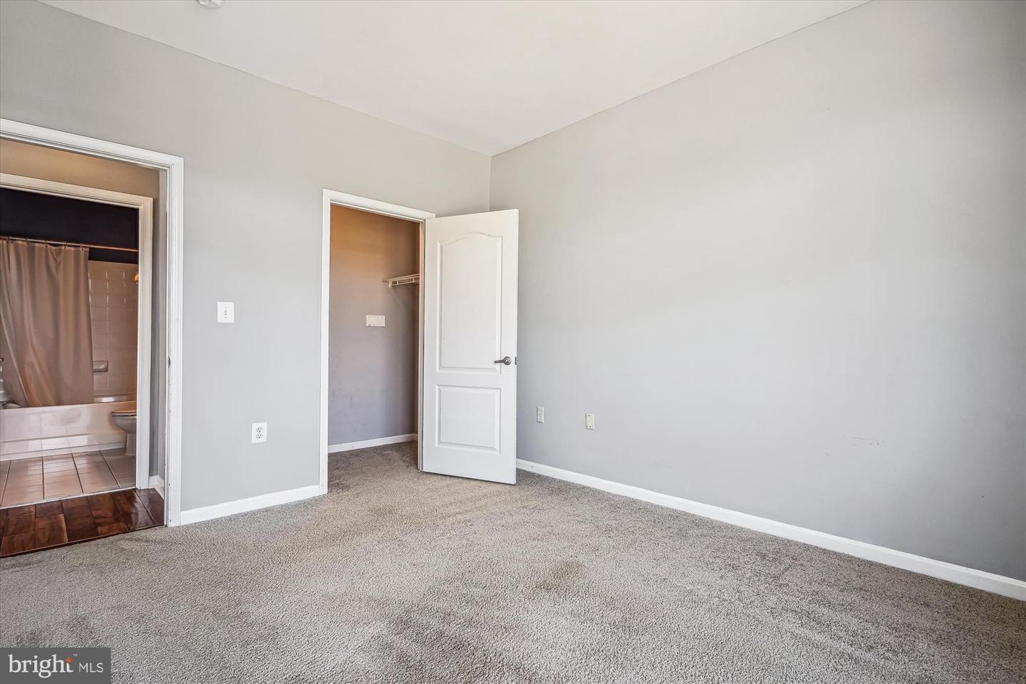 9000 LORTON STATION BLVD #2-101, LORTON, Virginia 22079, 2 Bedrooms Bedrooms, ,2 BathroomsBathrooms,Residential,For sale,9000 LORTON STATION BLVD #2-101,VAFX2226278 MLS # VAFX2226278