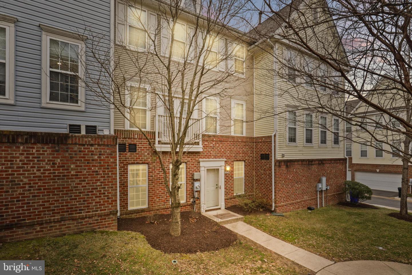 8065 NICOSH CIRCLE LN #55, FALLS CHURCH, Virginia 22042, 3 Bedrooms Bedrooms, ,3 BathroomsBathrooms,Residential,For sale,8065 NICOSH CIRCLE LN #55,VAFX2226400 MLS # VAFX2226400