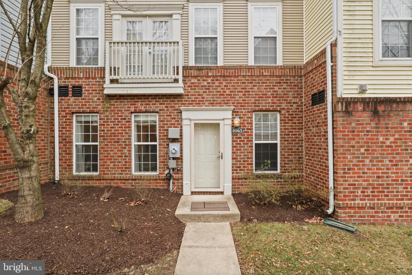 8065 NICOSH CIRCLE LN #55, FALLS CHURCH, Virginia 22042, 3 Bedrooms Bedrooms, ,3 BathroomsBathrooms,Residential,For sale,8065 NICOSH CIRCLE LN #55,VAFX2226400 MLS # VAFX2226400