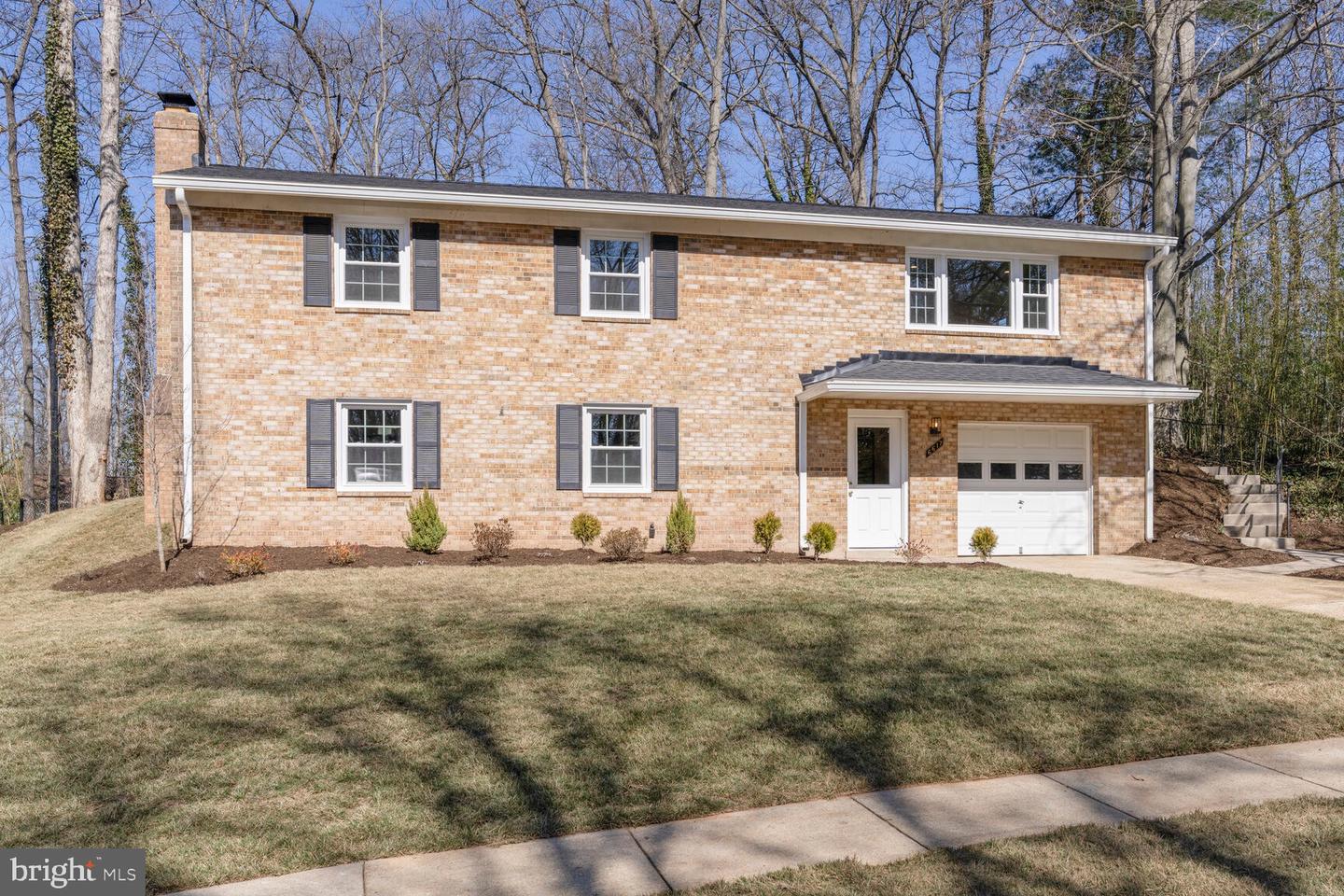 6617 SANDOVER CT, SPRINGFIELD, Virginia 22152, 4 Bedrooms Bedrooms, ,3 BathroomsBathrooms,Residential,For sale,6617 SANDOVER CT,VAFX2226606 MLS # VAFX2226606