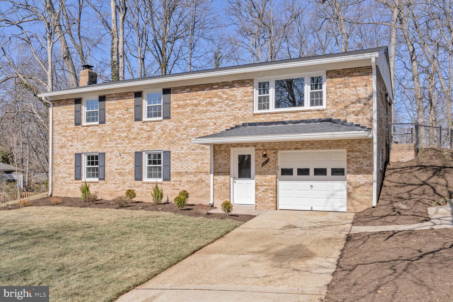 6617 SANDOVER CT, SPRINGFIELD, Virginia 22152, 4 Bedrooms Bedrooms, ,3 BathroomsBathrooms,Residential,For sale,6617 SANDOVER CT,VAFX2226606 MLS # VAFX2226606