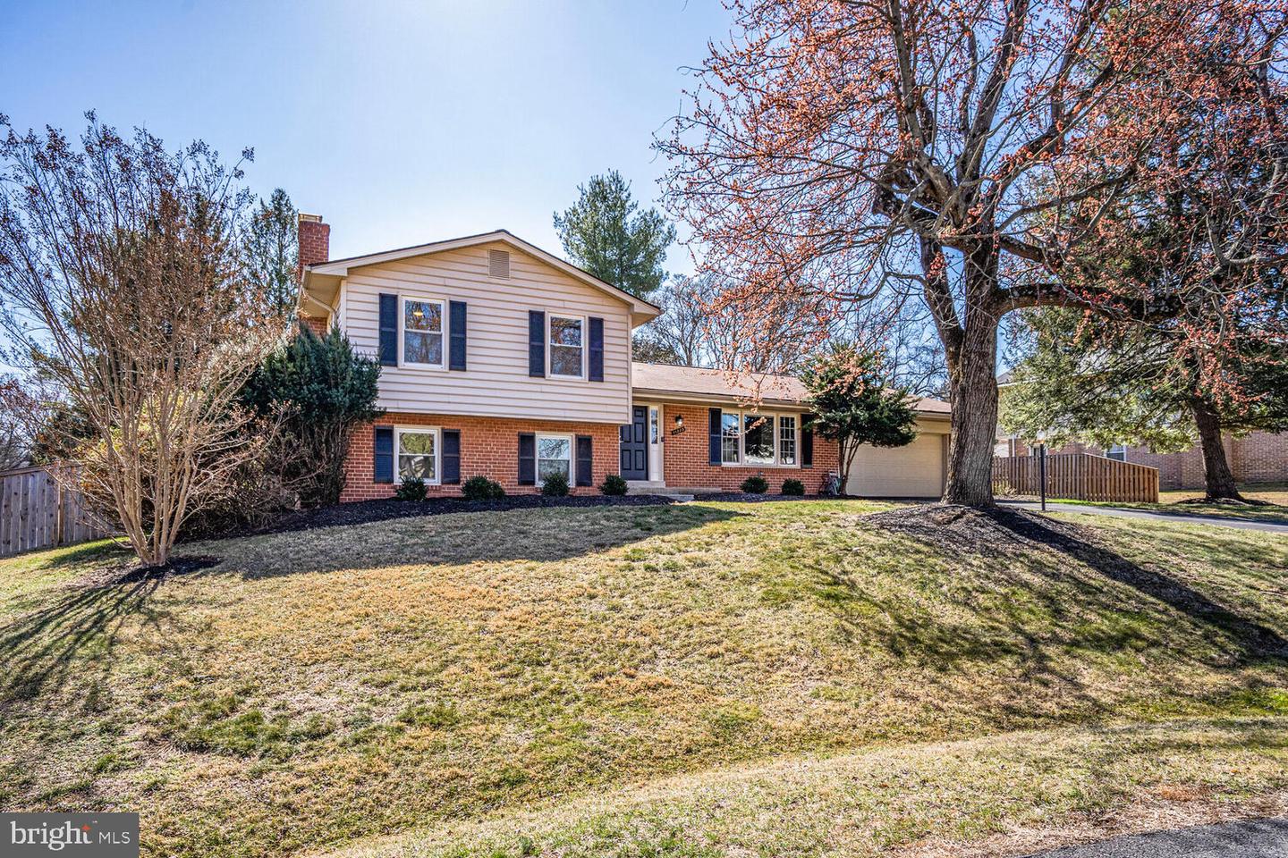 11225 STAMPER CT, OAKTON, Virginia 22124, 4 Bedrooms Bedrooms, ,2 BathroomsBathrooms,Residential,For sale,11225 STAMPER CT,VAFX2226652 MLS # VAFX2226652