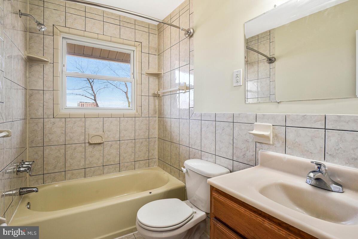 3118 HATCHER ST, ALEXANDRIA, Virginia 22303, 4 Bedrooms Bedrooms, ,2 BathroomsBathrooms,Residential,For sale,3118 HATCHER ST,VAFX2226722 MLS # VAFX2226722