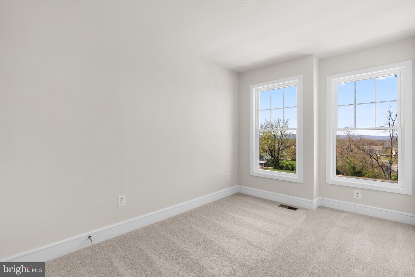 8677 ANDERSON AVE, MARSHALL, Virginia 20115, 3 Bedrooms Bedrooms, ,3 BathroomsBathrooms,Residential,For sale,8677 ANDERSON AVE,VAFQ2015762 MLS # VAFQ2015762
