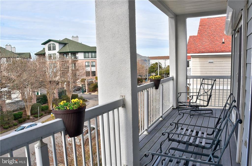 2300 PAGE HARBOR LANDING AVE #202, VIRGINIA BEACH, Virginia 23451, 3 Bedrooms Bedrooms, ,2 BathroomsBathrooms,Residential,For sale,2300 PAGE HARBOR LANDING AVE #202,VAVB2000560 MLS # VAVB2000560