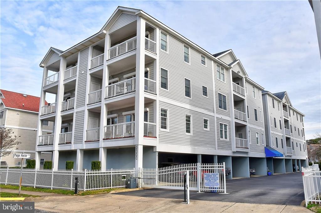 2300 PAGE HARBOR LANDING AVE #202, VIRGINIA BEACH, Virginia 23451, 3 Bedrooms Bedrooms, ,2 BathroomsBathrooms,Residential,For sale,2300 PAGE HARBOR LANDING AVE #202,VAVB2000560 MLS # VAVB2000560