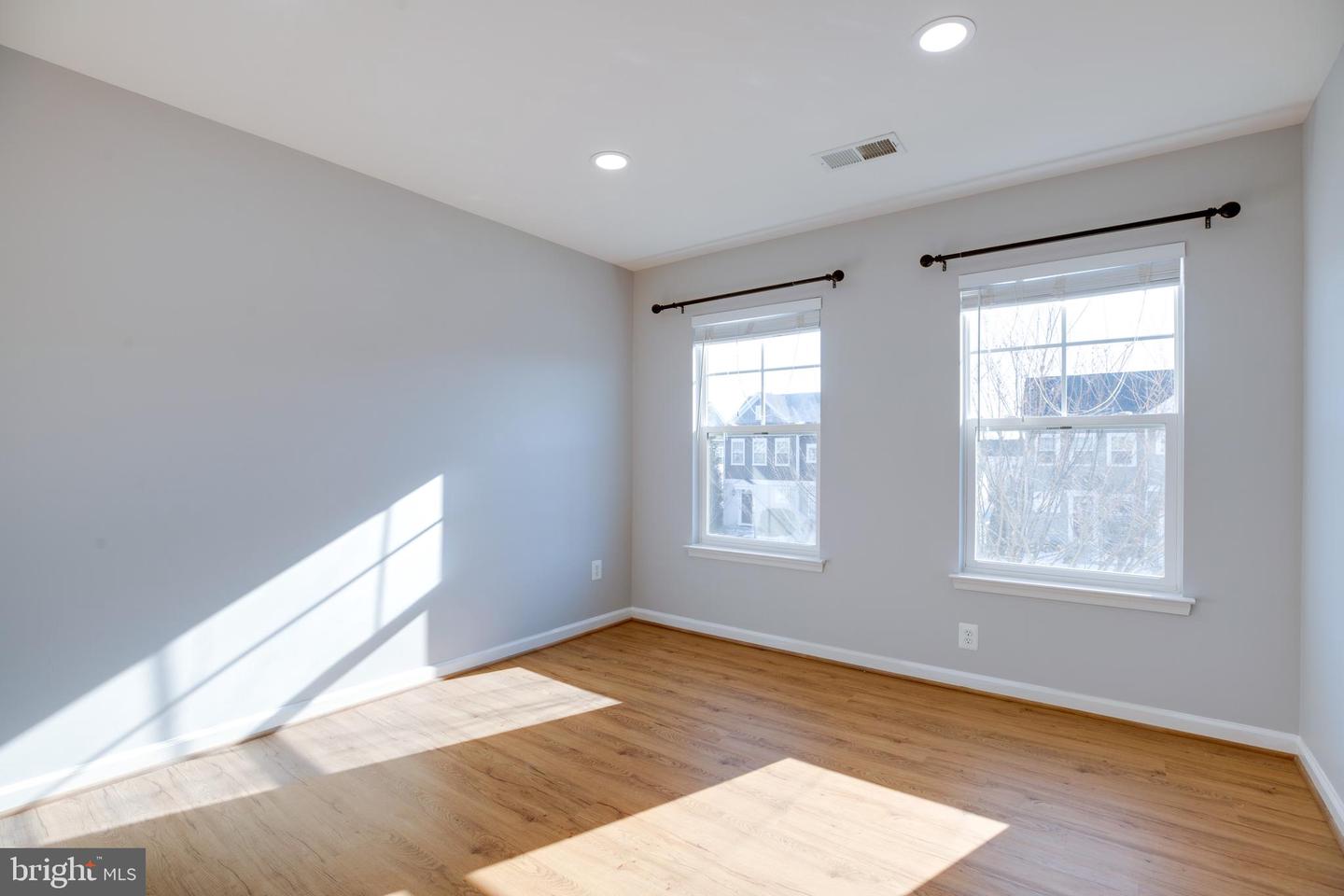 11932 BLUE VIOLET WAY, BRISTOW, Virginia 20136, 4 Bedrooms Bedrooms, ,4 BathroomsBathrooms,Residential,For sale,11932 BLUE VIOLET WAY,VAPW2086424 MLS # VAPW2086424