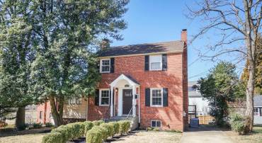 1810 N KENTUCKY ST, ARLINGTON, Virginia 22205, 4 Bedrooms Bedrooms, ,3 BathroomsBathrooms,Residential,For sale,1810 N KENTUCKY ST,VAAR2052786 MLS # VAAR2052786