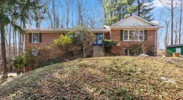 3706 QUAINT ACRE CIR, FALLS CHURCH, Virginia 22041, 5 Bedrooms Bedrooms, ,3 BathroomsBathrooms,Residential,For sale,3706 QUAINT ACRE CIR,VAFX2222202 MLS # VAFX2222202