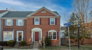 8002 SKY BLUE DR, ALEXANDRIA, Virginia 22315, 3 Bedrooms Bedrooms, ,2 BathroomsBathrooms,Residential,For sale,8002 SKY BLUE DR,VAFX2222934 MLS # VAFX2222934