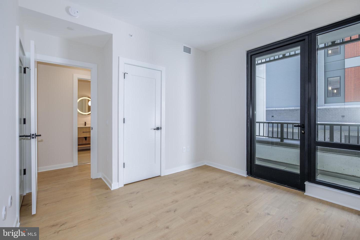 255 W. FALLS STATION BLVD #201, FALLS CHURCH, Virginia 22046, 3 Bedrooms Bedrooms, ,2 BathroomsBathrooms,Residential,For sale,255 W. FALLS STATION BLVD #201,VAFA2002794 MLS # VAFA2002794