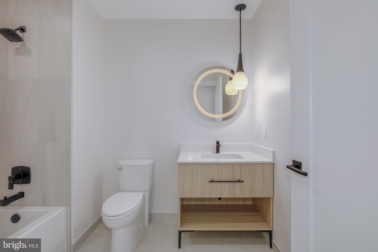 255 W. FALLS STATION BLVD #201, FALLS CHURCH, Virginia 22046, 3 Bedrooms Bedrooms, ,2 BathroomsBathrooms,Residential,For sale,255 W. FALLS STATION BLVD #201,VAFA2002794 MLS # VAFA2002794