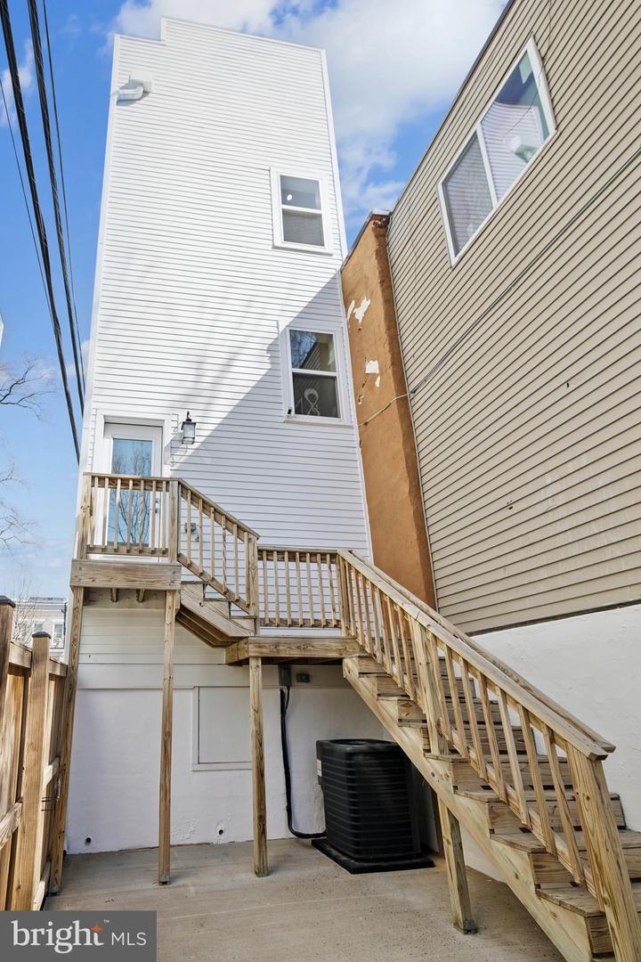 1181 NEAL ST NE, WASHINGTON, District Of Columbia 20002, 3 Bedrooms Bedrooms, ,2 BathroomsBathrooms,Residential,For sale,1181 NEAL ST NE,DCDC2188760 MLS # DCDC2188760