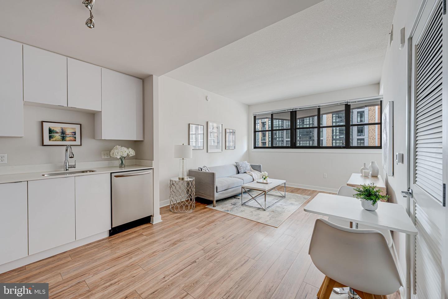 460 NEW YORK AVE NW #401, WASHINGTON, District Of Columbia 20001, 1 Bedroom Bedrooms, ,1 BathroomBathrooms,Residential,For sale,460 NEW YORK AVE NW #401,DCDC2188804 MLS # DCDC2188804