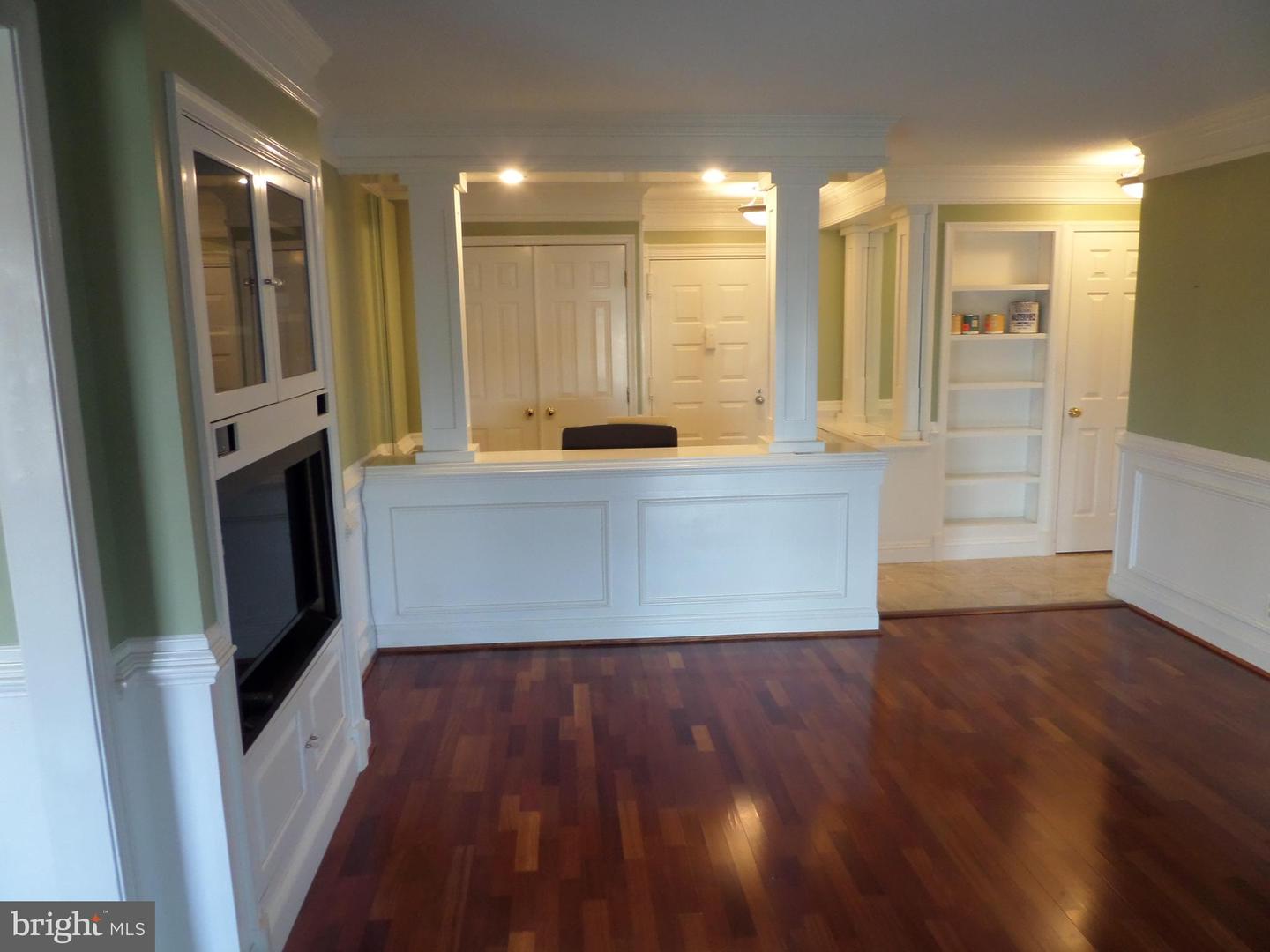 8380 GREENSBORO DR #210, MCLEAN, Virginia 22102, 2 Bedrooms Bedrooms, ,2 BathroomsBathrooms,Residential,For sale,8380 GREENSBORO DR #210,VAFX2226844 MLS # VAFX2226844