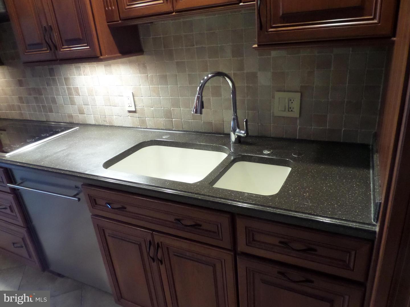 8380 GREENSBORO DR #210, MCLEAN, Virginia 22102, 2 Bedrooms Bedrooms, ,2 BathroomsBathrooms,Residential,For sale,8380 GREENSBORO DR #210,VAFX2226844 MLS # VAFX2226844
