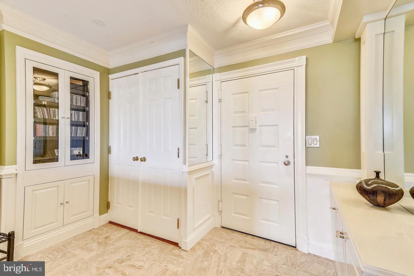 8380 GREENSBORO DR #210, MCLEAN, Virginia 22102, 2 Bedrooms Bedrooms, ,2 BathroomsBathrooms,Residential,For sale,8380 GREENSBORO DR #210,VAFX2226844 MLS # VAFX2226844