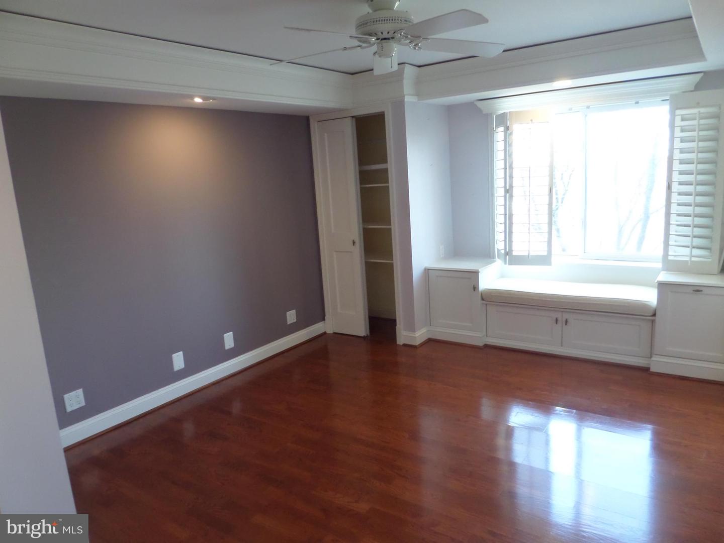 8380 GREENSBORO DR #210, MCLEAN, Virginia 22102, 2 Bedrooms Bedrooms, ,2 BathroomsBathrooms,Residential,For sale,8380 GREENSBORO DR #210,VAFX2226844 MLS # VAFX2226844