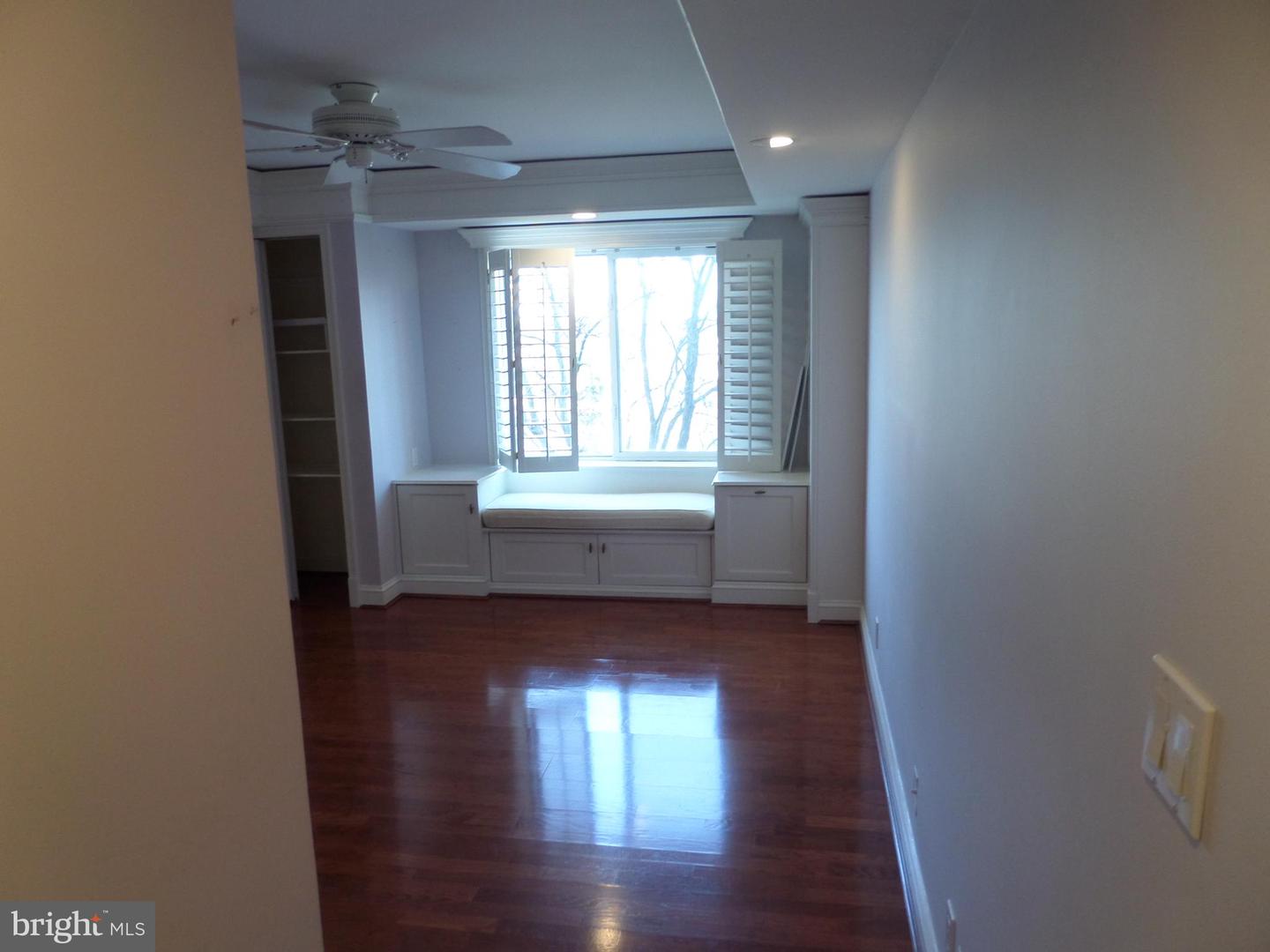 8380 GREENSBORO DR #210, MCLEAN, Virginia 22102, 2 Bedrooms Bedrooms, ,2 BathroomsBathrooms,Residential,For sale,8380 GREENSBORO DR #210,VAFX2226844 MLS # VAFX2226844